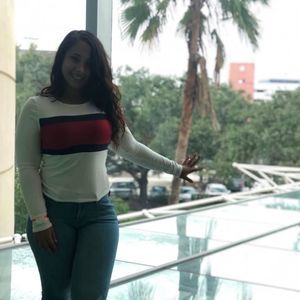 Meet your Posher, Alejandra